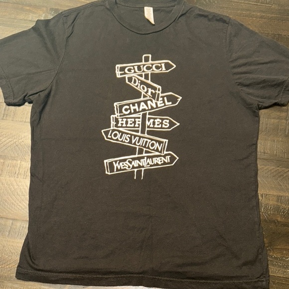 Designer Signpost Graphic Short Sleeve Cotton Tee Shirt in Black Size Large - Picture 2 of 5